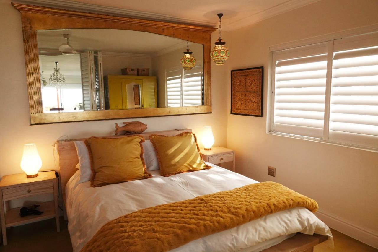 Dolphin Inn Guesthouse Cape Town Exterior foto