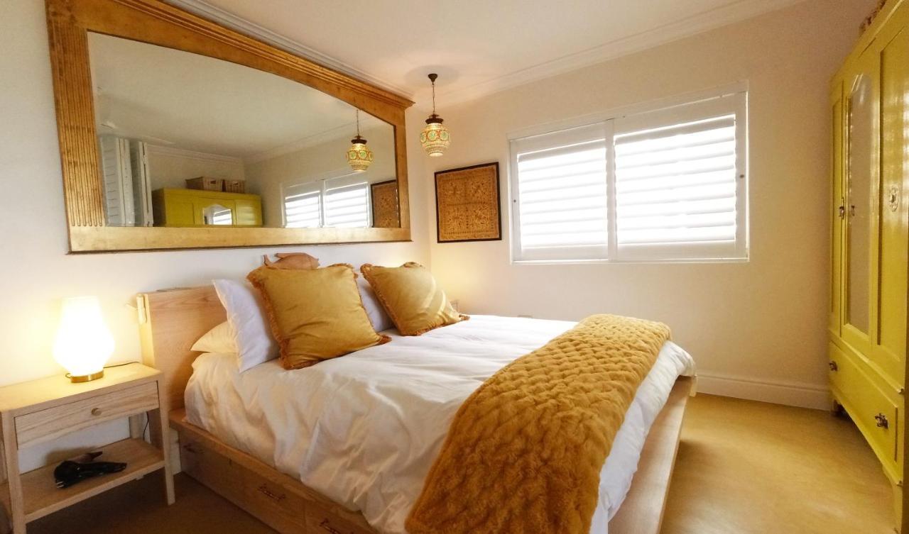 Dolphin Inn Guesthouse Cape Town Exterior foto
