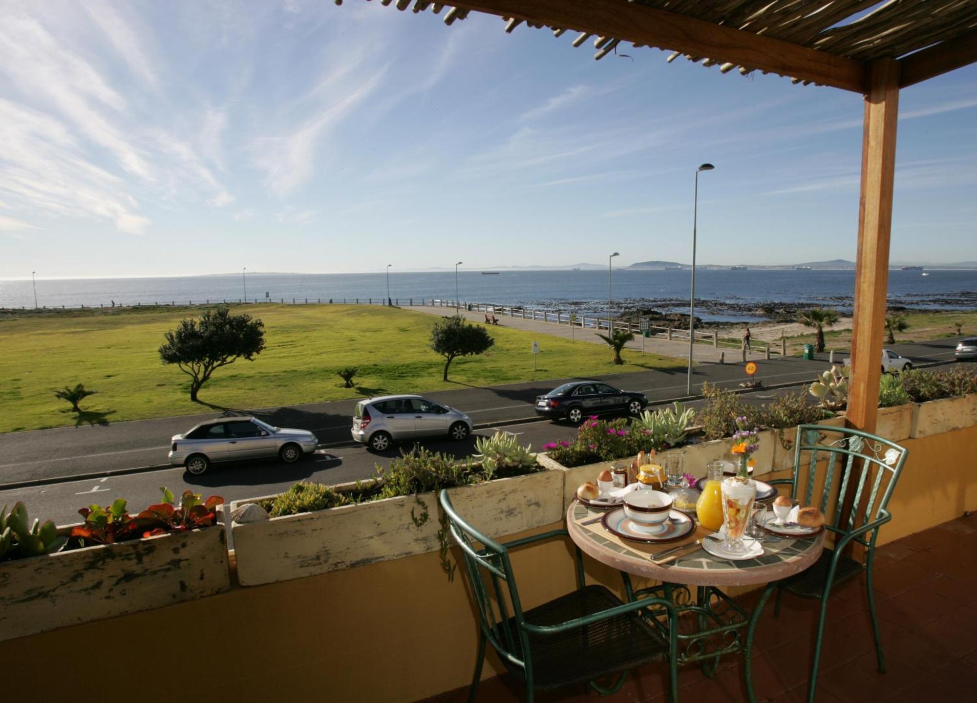 Dolphin Inn Guesthouse Cape Town Exterior foto